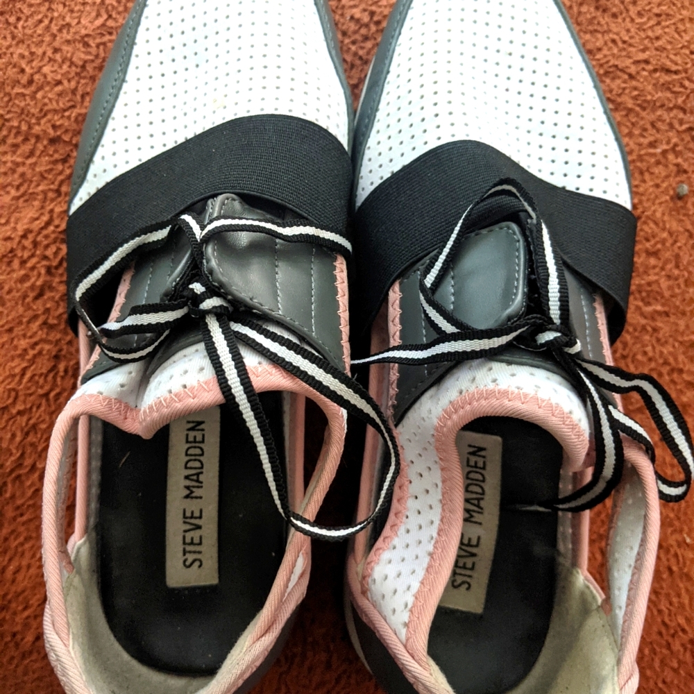 Steve Madden sneakers size 7 1/2
